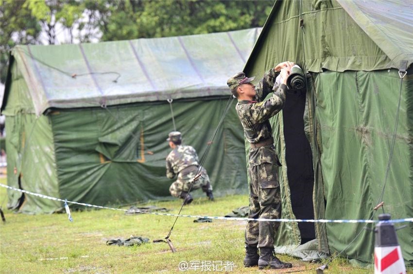 牡丹江充气迷彩帐篷